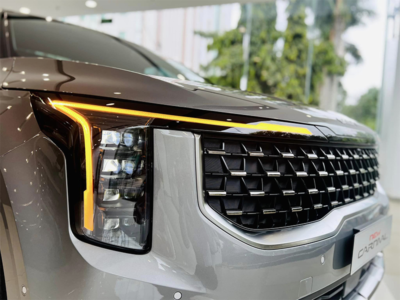 New KIA Carnival 2.2D Signature 7S - Ảnh 6